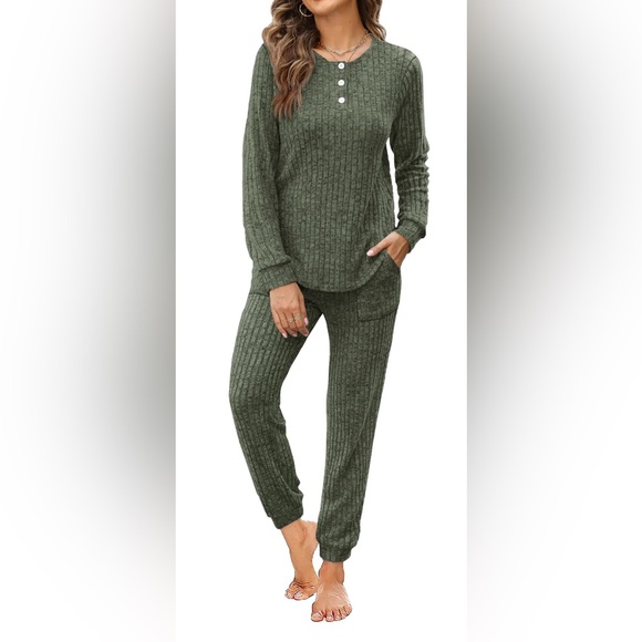 Cozy Ribbed Knit Lounge Set- Green - Picture 2 of 5